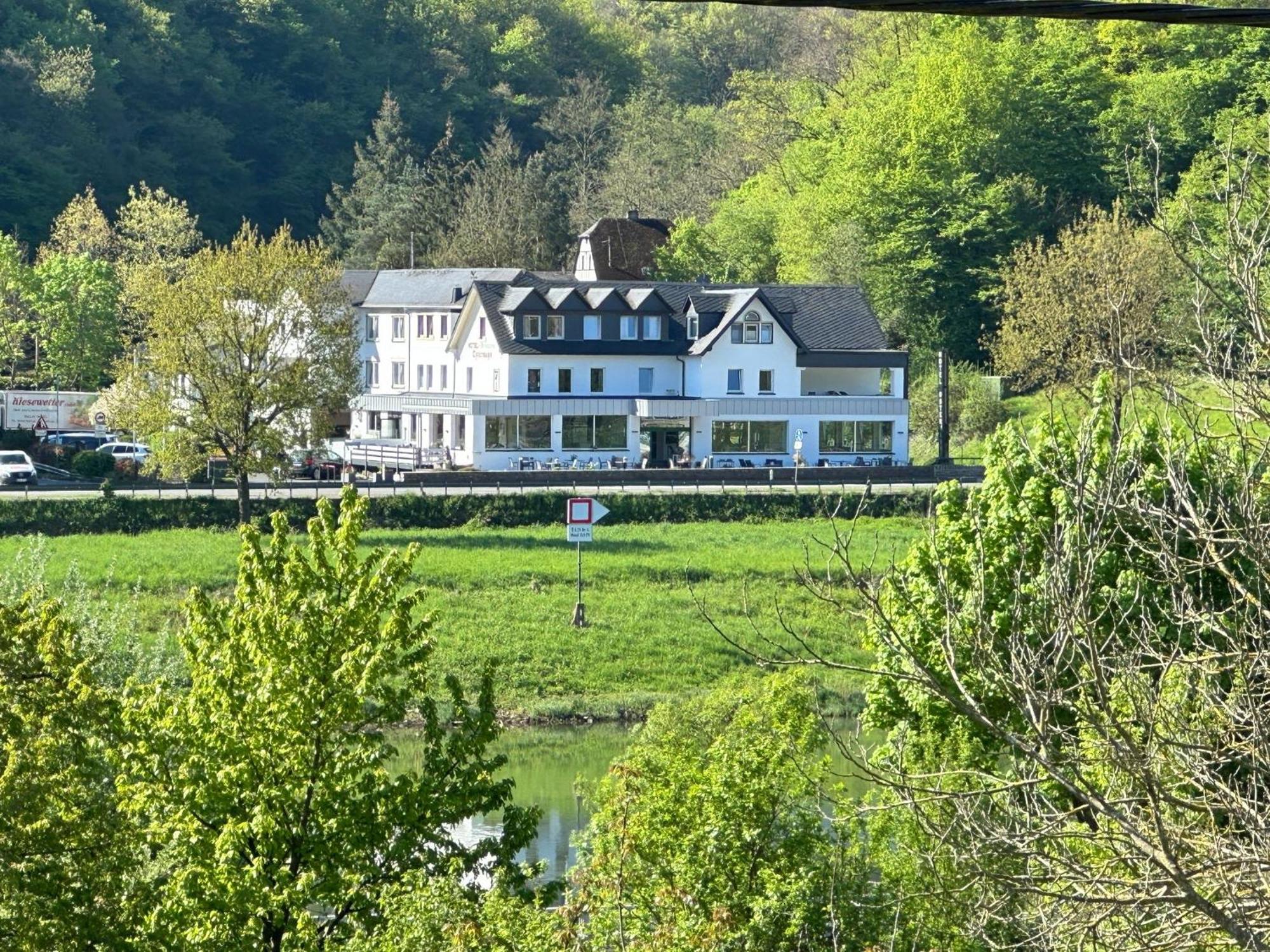 Hotel Ostermann トライス・カーデン エクステリア 写真